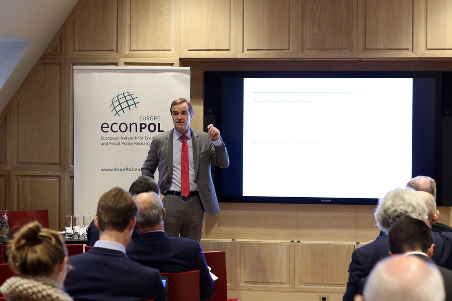 Rolf Strauch discusses managing debt stability and safe assets in the eurozone